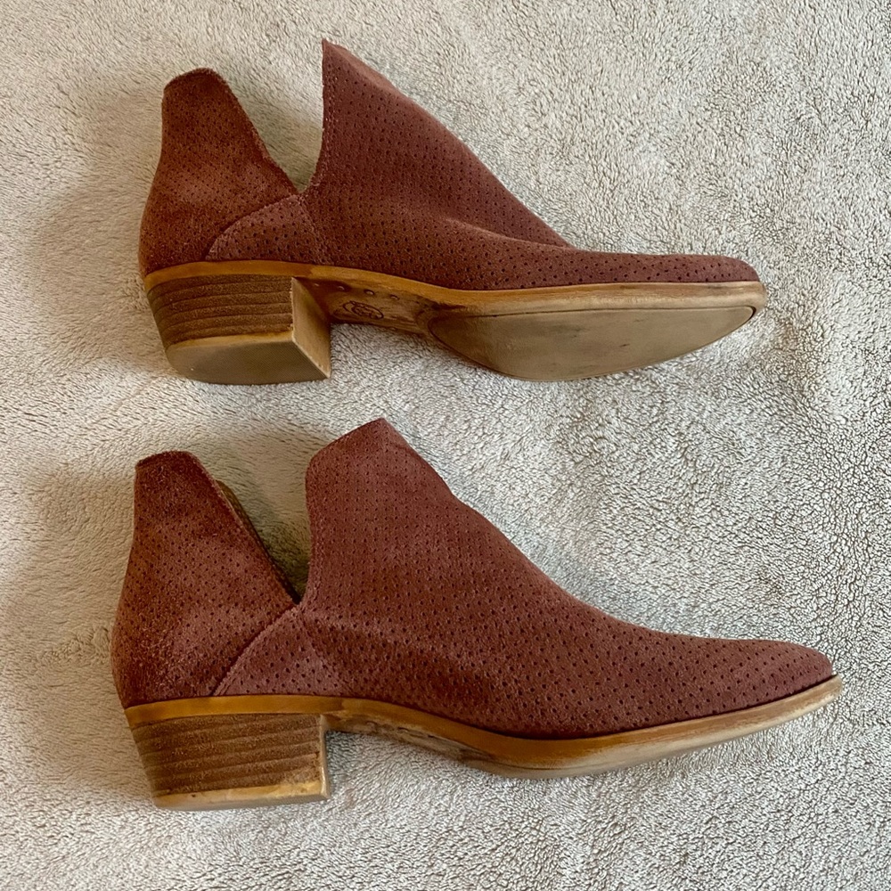 Lucky Brand Baley Slip On Ankle Booties - Picture 6 of 8